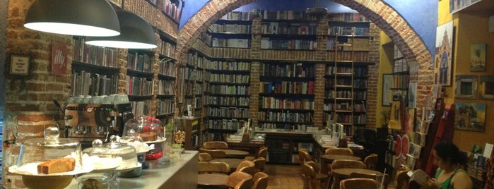 Ábaco Libros y Café is one of Cartagena.