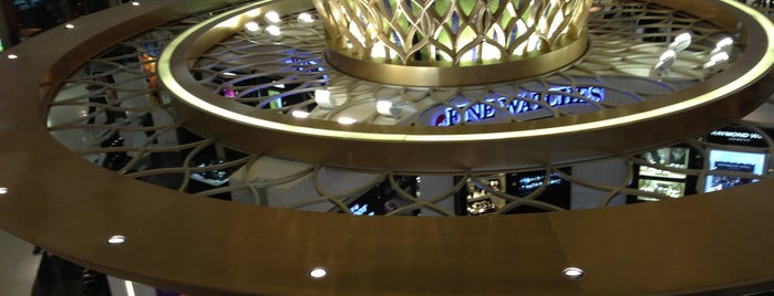Abu Dhabi International Airport Transit Area is one of Tempat yang Disukai Luca.