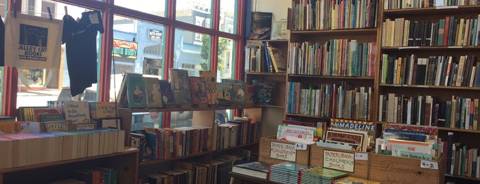 Dog Eared Books is one of San Fransisco.