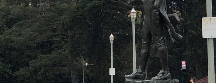 Robert Emmet (1778-1803) is one of SF Statues.