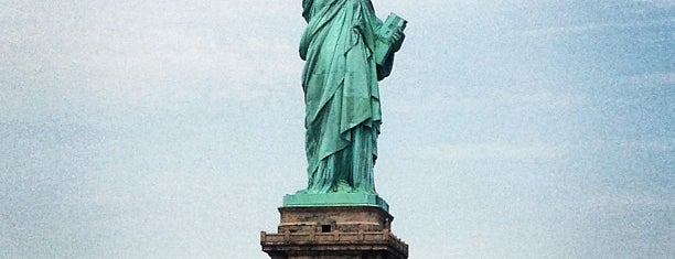 自由の女神像 is one of I <3 NYC.