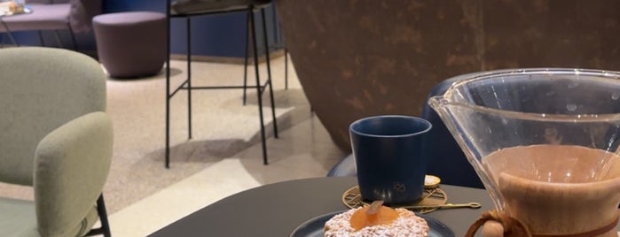 Lavazza Flagship is one of London - Coffee/Breakfast.