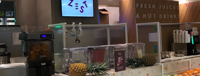 Zest Fresh Juice Bar is one of Locais curtidos por Figen.
