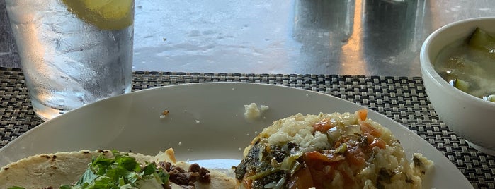 Zumaya's Mexican Restaurant is one of Posti che sono piaciuti a Phillip.