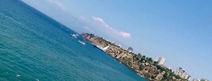 Karpuzkaldıran Özel Eğitim Merkez Komutanlığı Patara Plajı is one of Orte, die Gokhan gefallen.