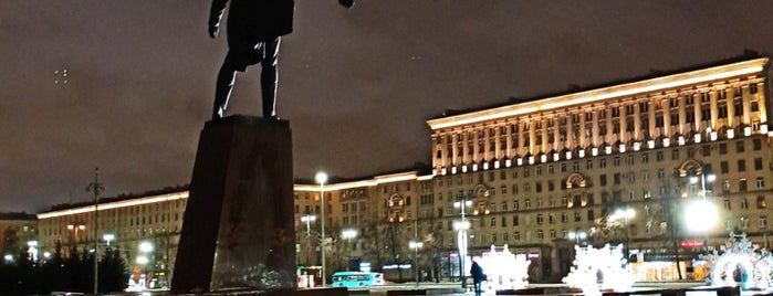Памятник В. И. Ленину is one of СПб.