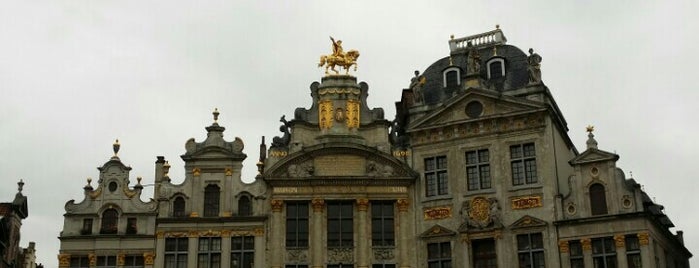 Grand Place is one of Lieux qui ont plu à Korhan.