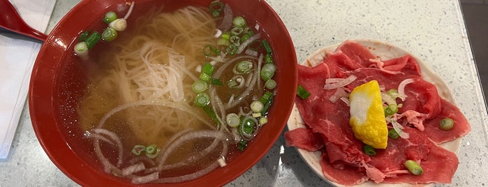 Pho Bà Cô is one of Ailie'nin Beğendiği Mekanlar.