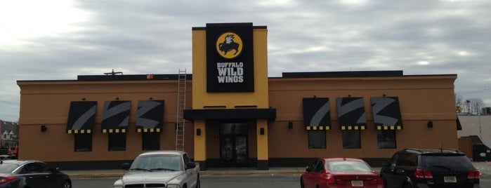 Buffalo Wild Wings is one of JRAさんの保存済みスポット.