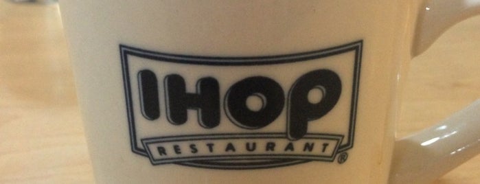 IHOP is one of Dionisiaさんのお気に入りスポット.