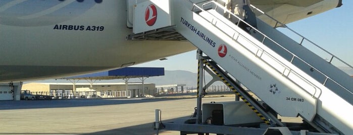 Denizli Çardak Havalimanı (DNZ) is one of Fethiさんのお気に入りスポット.