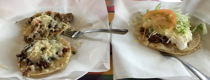 Taqueria Los Arcos is one of Ryanさんのお気に入りスポット.