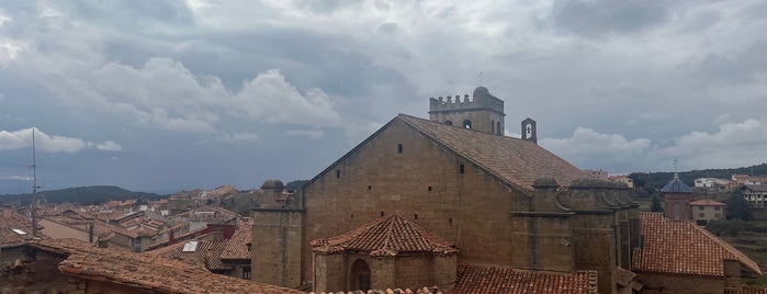 Castillo de Mora de Rubielos is one of Castillos de Aragon.