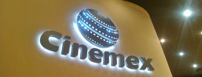 Cinemex is one of Orte, die Daniel gefallen.