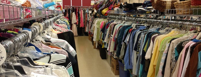 Discoveries Resale Shop is one of Chicagoland Thrift Stores.