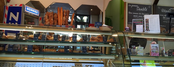 Café des Voyageurs is one of Foodie places in Geneva area.