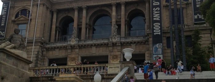 Museu Nacional d'Art de Catalunya (MNAC) is one of Visitando Barcelona.