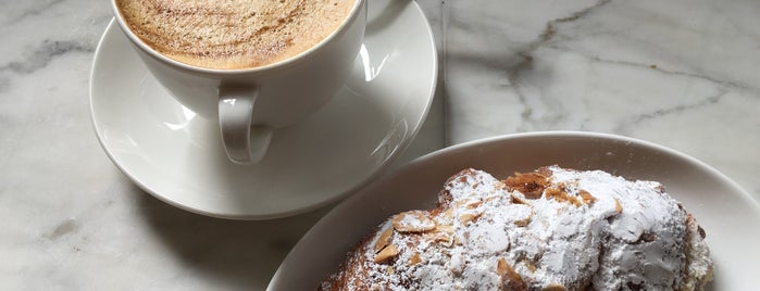 Lafayette Grand Café & Bakery is one of Posti che sono piaciuti a Kat.