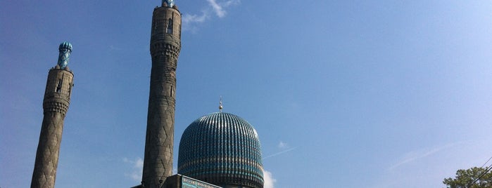 Saint Petersburg Mosque is one of Russia 🇷🇺.