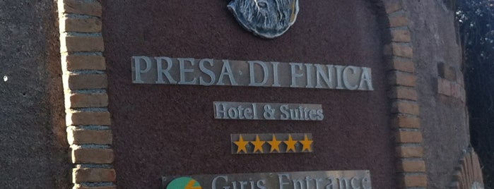 Presa Di Finica Hotel & Suites is one of Lugares favoritos de Olcay.