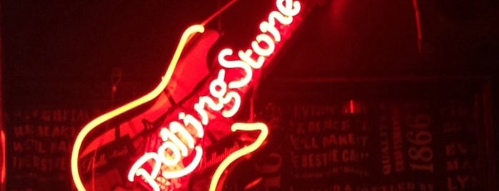 Rolling Stone Bar is one of Posti che sono piaciuti a Тарас.