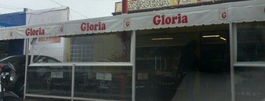Gloria is one of Estela : понравившиеся места.
