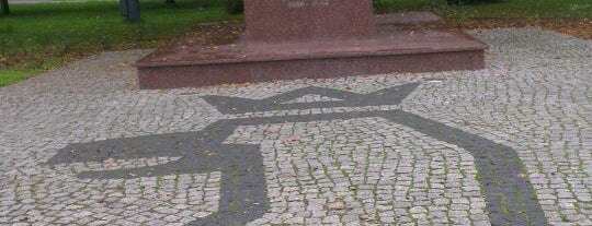 Plac Piłsudskiego is one of Tomek 님이 좋아한 장소.