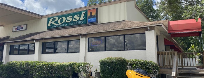 Rossi Ristorante Italiano is one of Lunch Places.