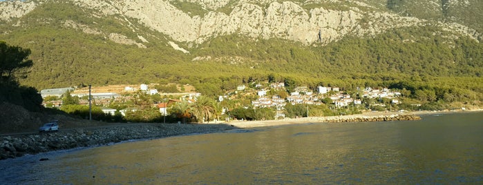 Karaöz Beach is one of Tempat yang Disukai Fuat.