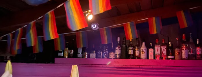 EseDeKu is one of Gay Bars.