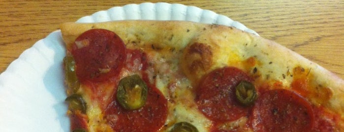 Miss Ellie's Pizza of New York is one of Locais curtidos por Giselle.