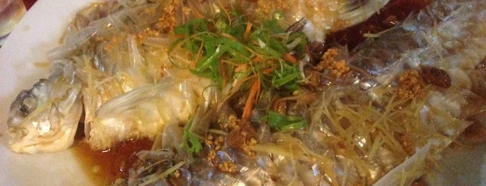 新风景海鲜饭店 is one of Food.