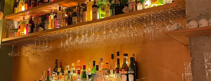 SIMONE Cocktailerie & Cusine is one of Bordeaux Restaurants & Bars.