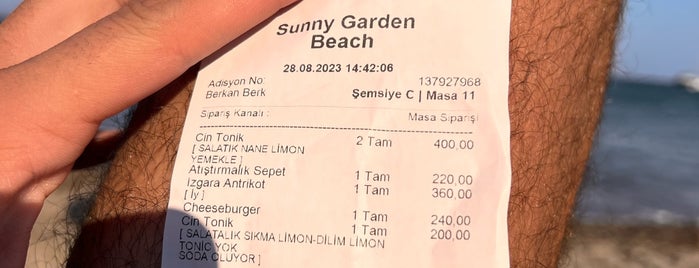 Sunny Garden Beach Club&Restaurant is one of Aslı Ayfer'in Beğendiği Mekanlar.