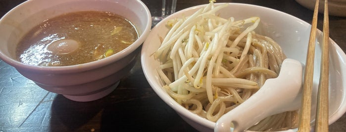 ブンブンマル is one of ラーメン6.