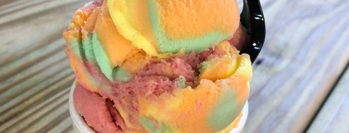 Ice Cream Machine is one of Lisaさんのお気に入りスポット.