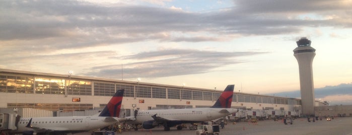 Detroit Metropolitan Wayne County Airport (DTW) is one of Airports I've been.