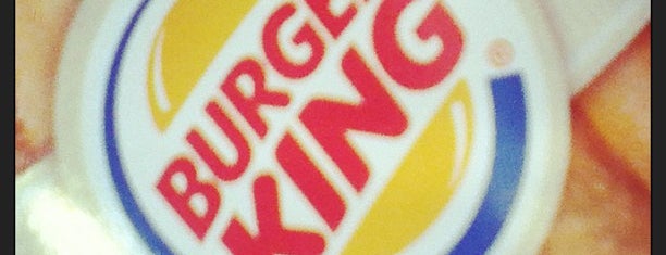 Burger King is one of Carlさんのお気に入りスポット.