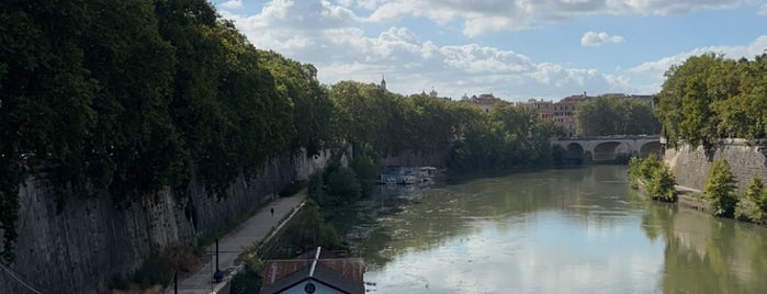 Via Cola di Rienzo is one of Light Blue Summer.