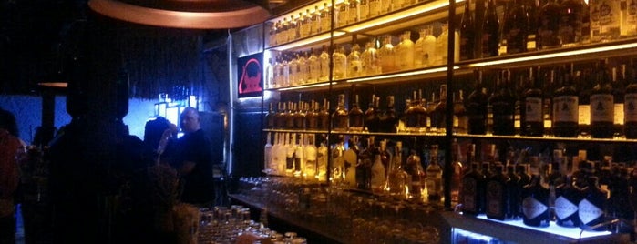 RedCat Bistro&Lounge is one of önder'in Beğendiği Mekanlar.