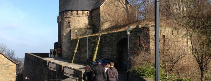 Burg Blankenstein is one of Lieux qui ont plu à Rafael.