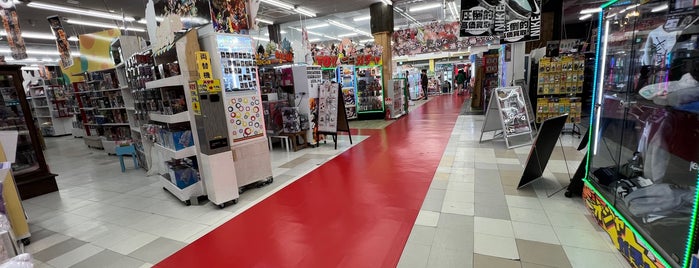 万代 仙台泉店 is one of home.