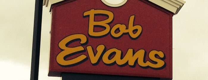 Bob Evans Restaurant is one of Lugares favoritos de Amanda.