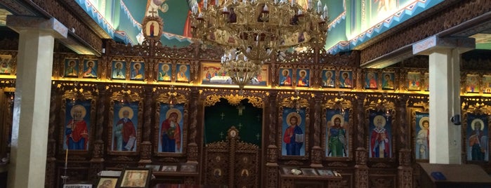Храм "Св. Иван Рилски" is one of สถานที่ที่ Anastasiya ถูกใจ.