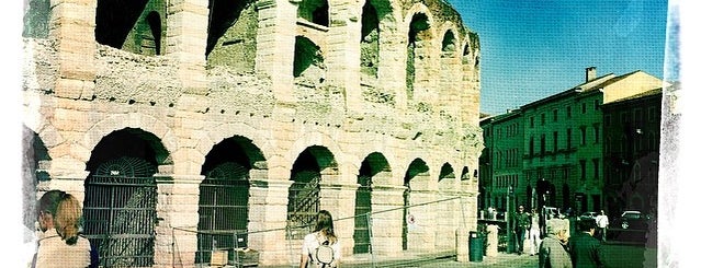 Arena di Verona is one of I luoghi di Alina, autobiografia di una schiava.