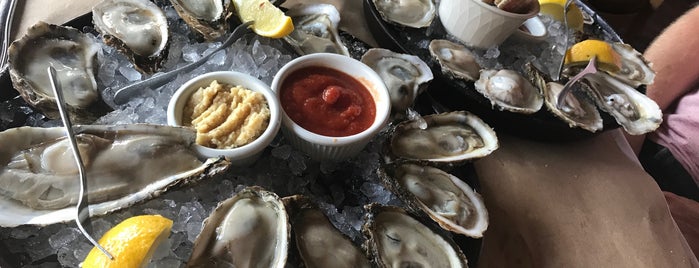Barnacle Bill's Seafood is one of Florida bucket list.