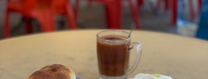 Kedai Kopi Ban Hing 万兴茶室 is one of #Somewhere In Kinabalu.