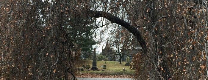 Cimetière de Green-Wood is one of NYC to try.