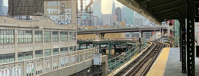 MTA Subway - Queensboro Plaza (7/N/W) is one of trains.