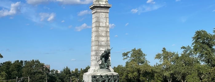 Monument à sir George-Étienne Cartier is one of The 15 Best Places for Mountains in Montreal.